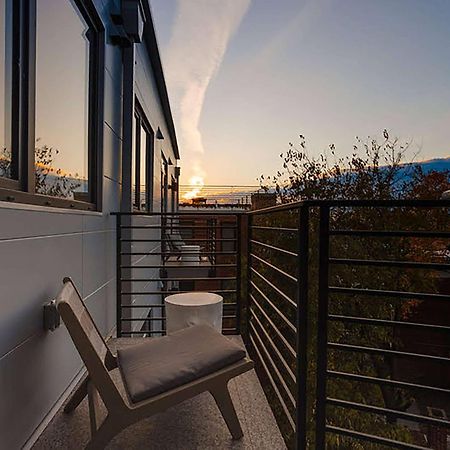 Reside Navy Yard, A Wyndham Residence Washington Exterior photo